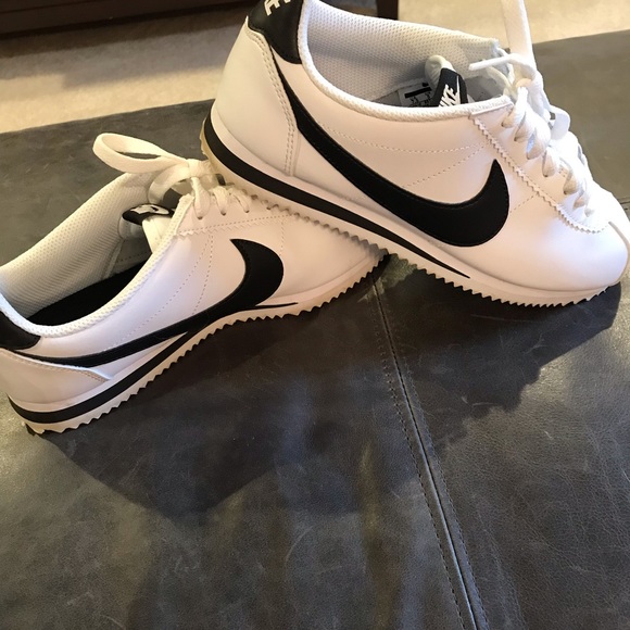 nike cortez couple shoes